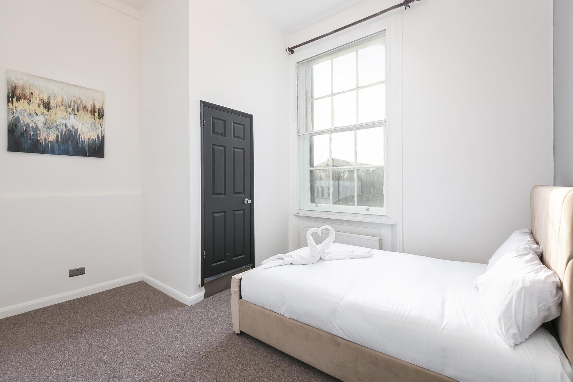 King Cross Collective - By Aura Hostel *